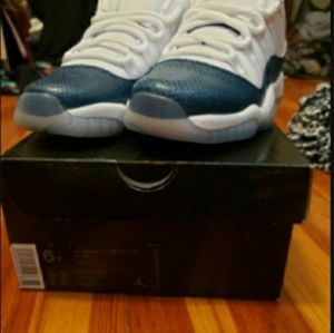 Jordan snake skins 6y